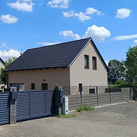 Rekreacni Dum Srdce Moravy Milovice (South Moravian)